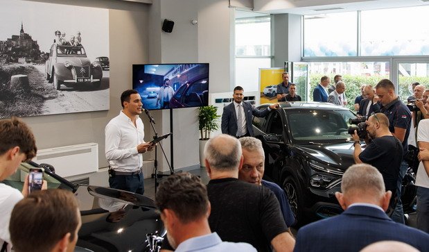 citroen ak 1.jpg, 87 KB