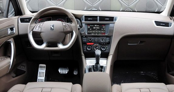 citroen ds 9999.jpg, 48 KB