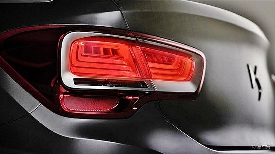 citroen ds4 sedan.jpg, 53 KB