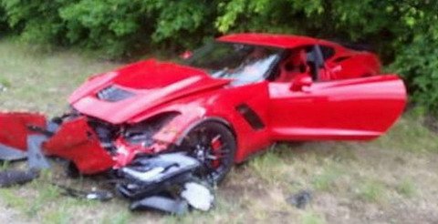 corvette crash.jpg, 35 KB