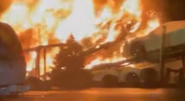corvette fire.jpg, 34 KB