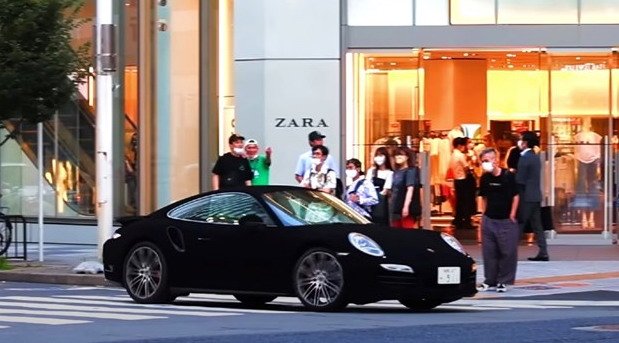crni porsche.jpg, 64 KB
