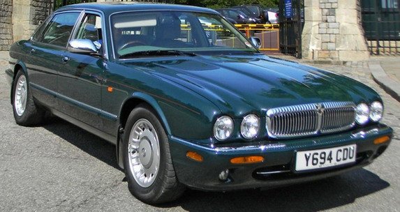 daimler super v8 11.jpg, 66 KB