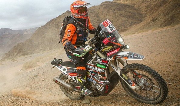 dakar 57999.jpg, 82 KB