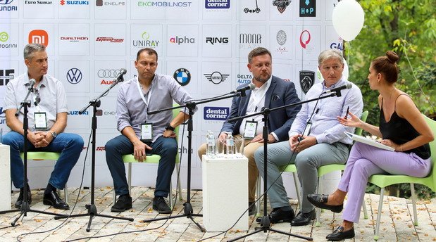 delta auto 11.jpg, 93 KB