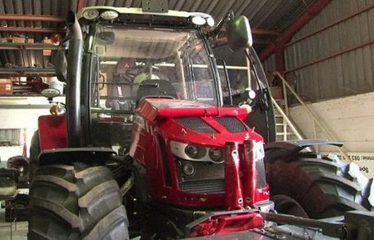 devojka-krenula-traktorom-na-juzni-pol.jpg, 62 KB