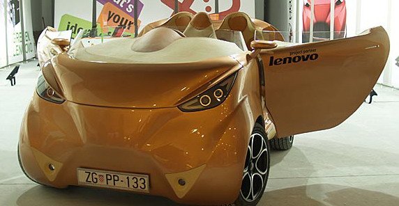 dok ing topless 1.jpg, 52 KB