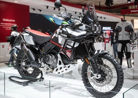 ducati-eicma-2022-4.jpg, 82 KB