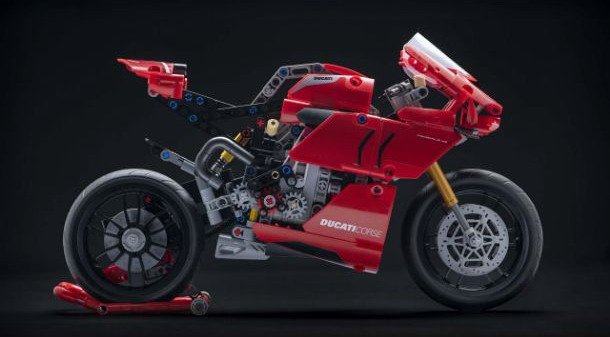 ducati-panigale-lego-2.jpg, 42 KB