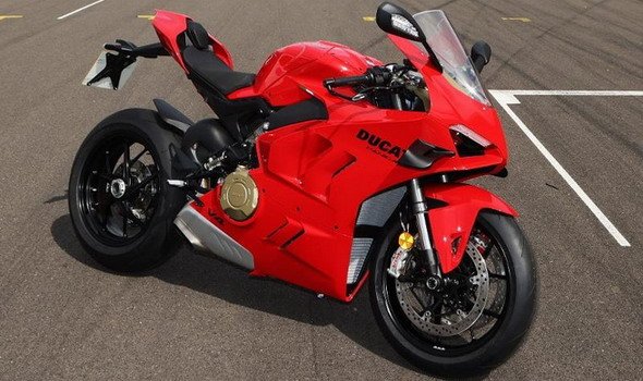 ducati-panigale-v4-linija-1.jpg, 76 KB