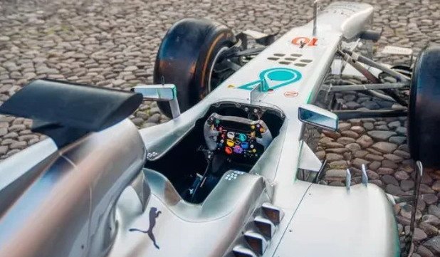 f1 hamilton 1111.jpg, 69 KB