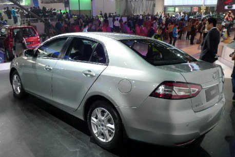 faw-besturn b90 2011.jpg, 46 KB