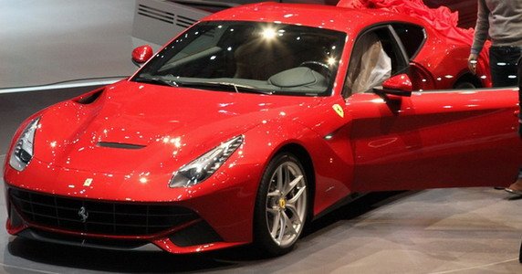 ferrari f12 6011.jpg, 54 KB