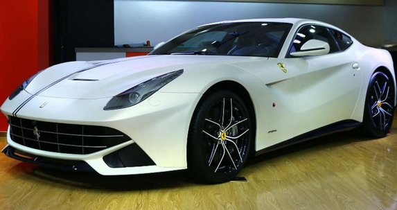 ferrari f12 polo.jpg, 48 KB