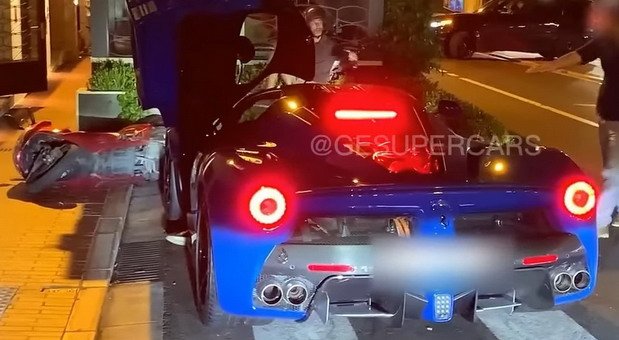 ferrari parkiranje.jpg, 64 KB