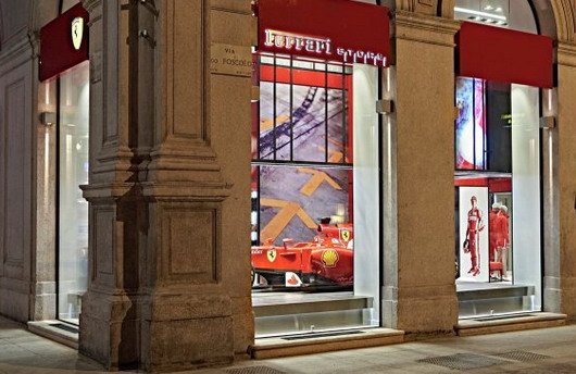 ferrari-diznilend.jpg, 64 KB