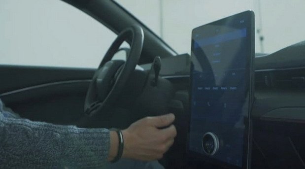 ford mach 544444.jpg, 29 KB