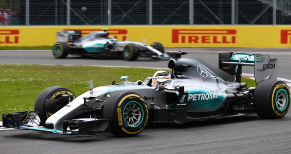 hamilton rosberg.jpg, 54 KB