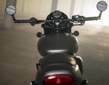 harley-davidson-street-rod-4.jpg, 30 KB