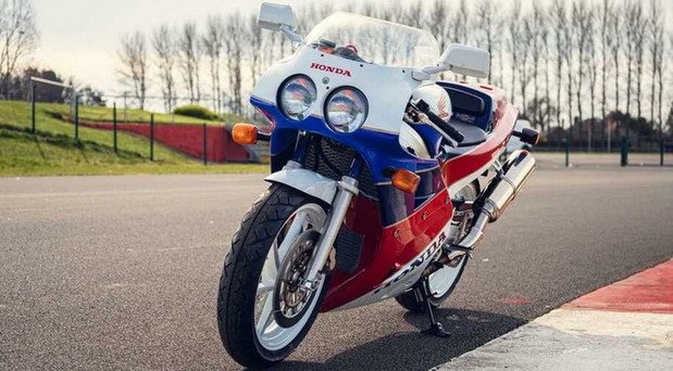 honda rc30 111.jpg, 80 KB