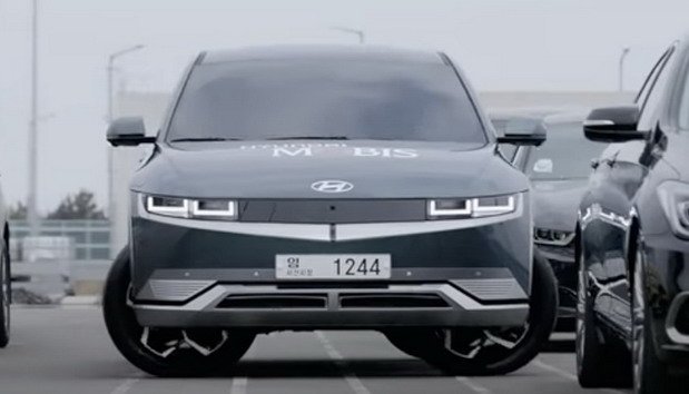 hyundai e corner.jpg, 38 KB