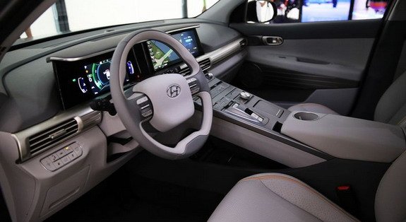 hyundai fcev 11.jpg, 47 KB