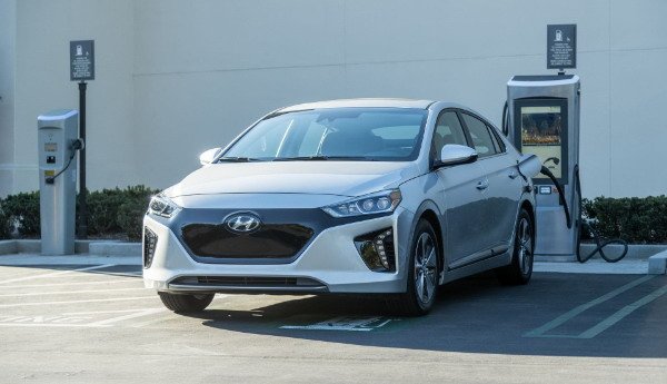 hyundai-loniq.jpg, 48 KB