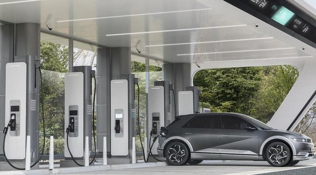 hyundai_if_design.jpg, 67 KB