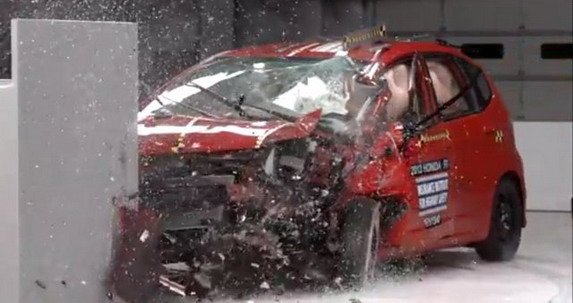 iihs crash.jpg, 47 KB