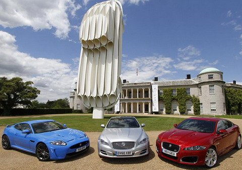 jaguar e-type sculpture.jpg, 67 KB