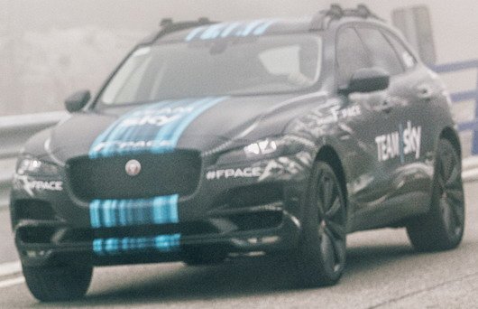 jaguar f-pace 1.jpg, 52 KB