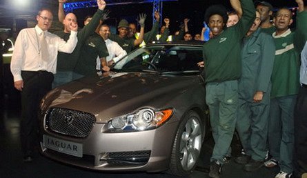 jaguar xf rolls off production.jpg, 37 KB
