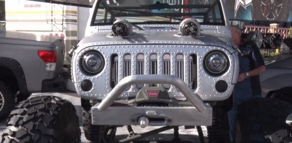 jeep-u-znak-secanja-na-drugi-svetski-rat.jpg, 52 KB