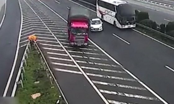 kamion autoput.jpg, 47 KB