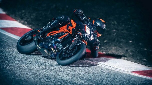 ktm-1290-superduke-r 111.jpg, 70 KB