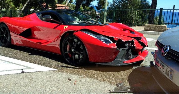 laferrari crash.jpg, 75 KB