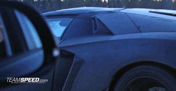 lambo aventador roadster 2.jpg, 46 KB