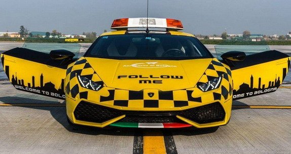 lambo follow.jpg, 63 KB