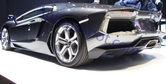 lamborghini aventador 111.jpg, 56 KB