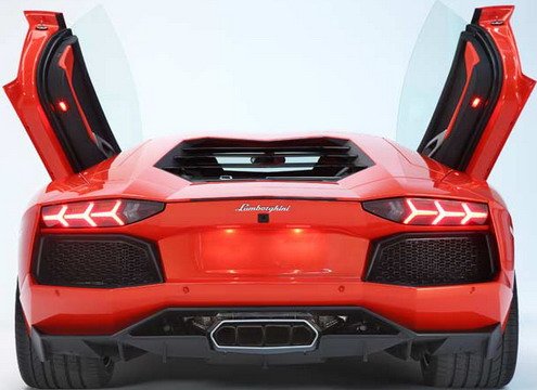 lamborghini aventador 7033.jpg, 48 KB