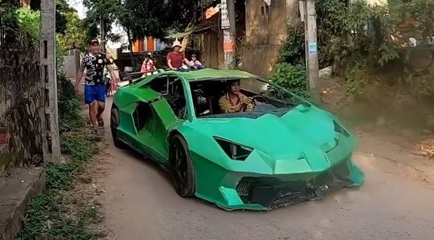 lamborghini karton.jpg, 76 KB