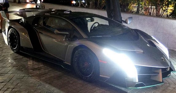 lamborghini veneno.jpg, 60 KB