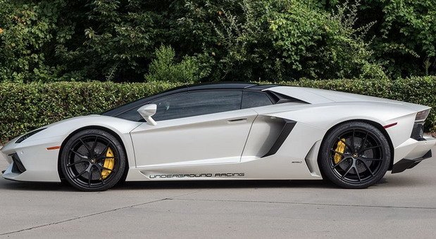 lamborghini-aventador 1.jpg, 90 KB