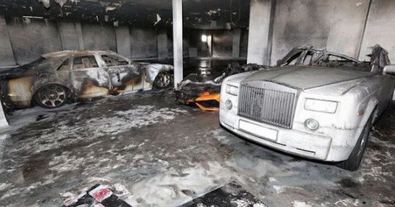 lamborghini-i-bentley-izgoreli-u-pozaru.jpg, 61 KB