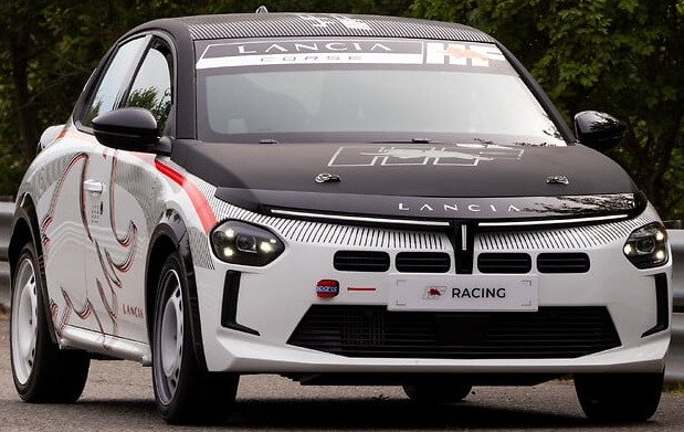 lancia hf 76.jpg, 82 KB