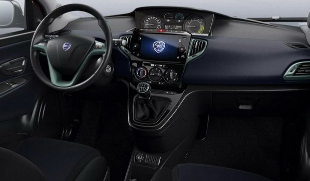 lancia y 45.jpg, 47 KB