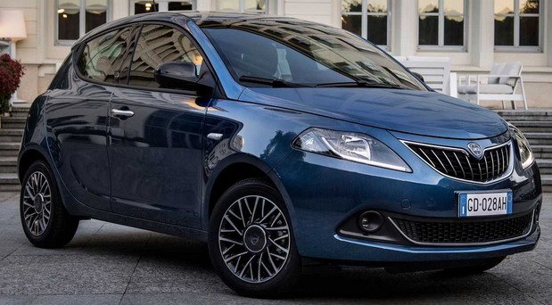 lancia y 4555555.jpg, 75 KB