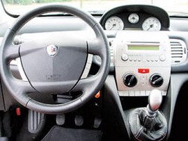 lancia y unutra.jpg, 21 KB