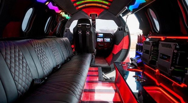 learmousine 1.jpg, 71 KB