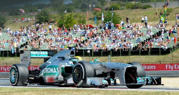 lewis hamilton afp.jpg, 82 KB
